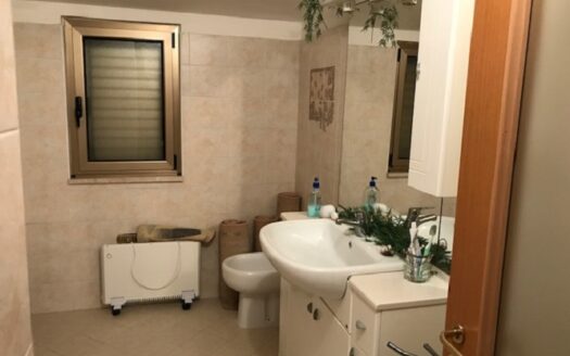 Vendesi Appartamento primo piano a Bisignano