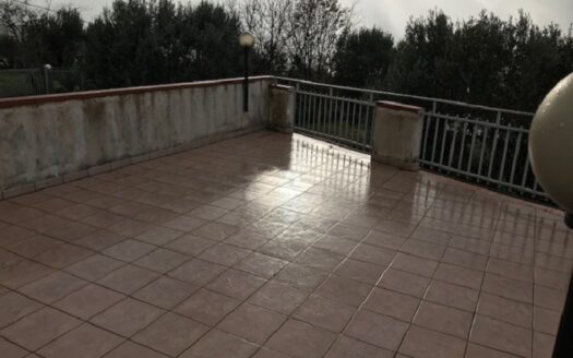 Vendesi Appartamento primo piano a Bisignano