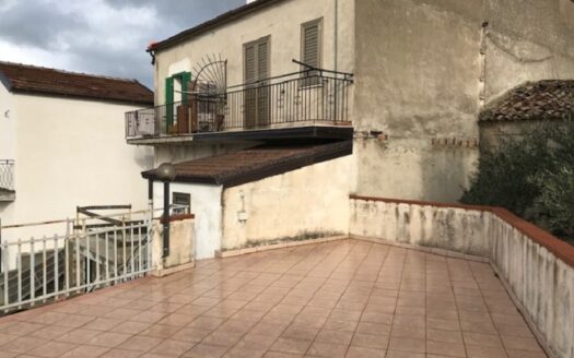 Vendesi Appartamento primo piano a Bisignano