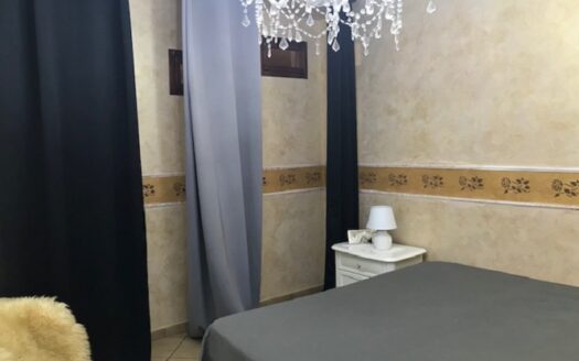 Vendesi Casa più terreno a Lattarico