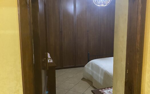 Vendesi Casa più terreno a Lattarico