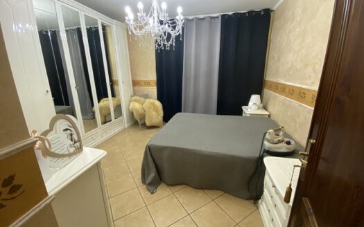 Vendesi Casa più terreno a Lattarico