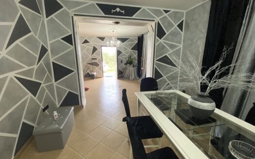 Vendesi Casa più terreno a Lattarico