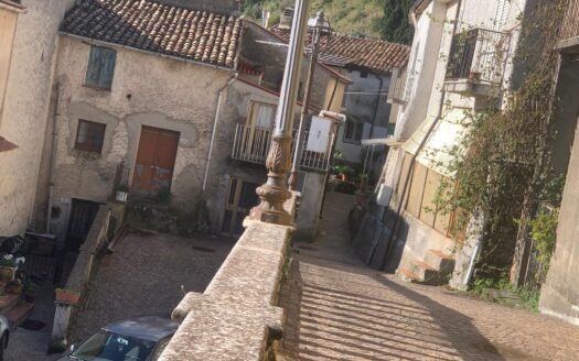 Terratetto plurifamiliare via L. Pietra, Mongrassano