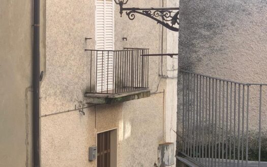 Terratetto plurifamiliare via L. Pietra, Mongrassano