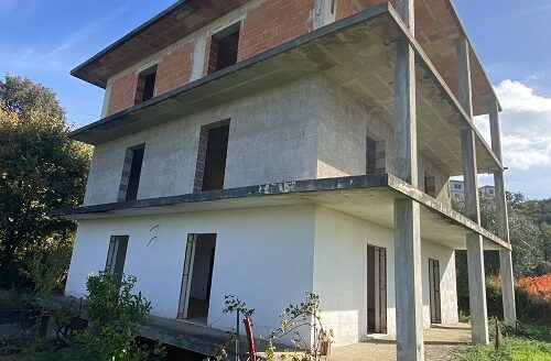 Costruzione in vendita in via Padula, Bisignano